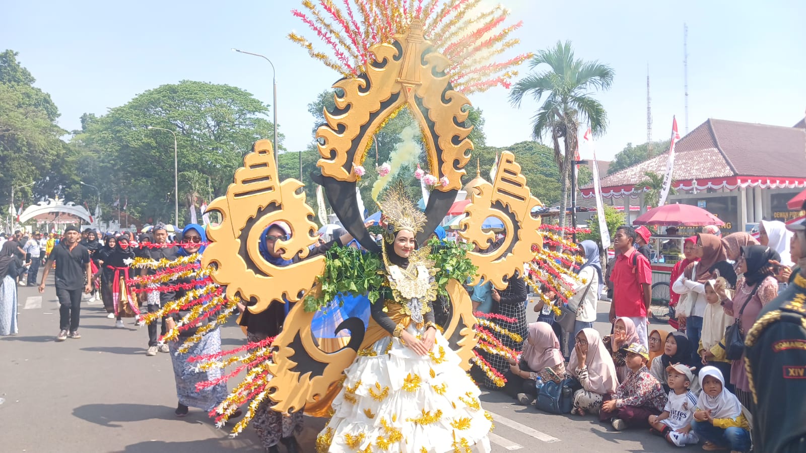 Hut Kota Serang ke 17 Diisi dengan Pawai Budaya