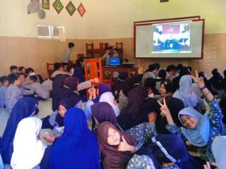 Biar Tahu Sejarah, Siswa SD Diajak Nobar Film G-30S PKI